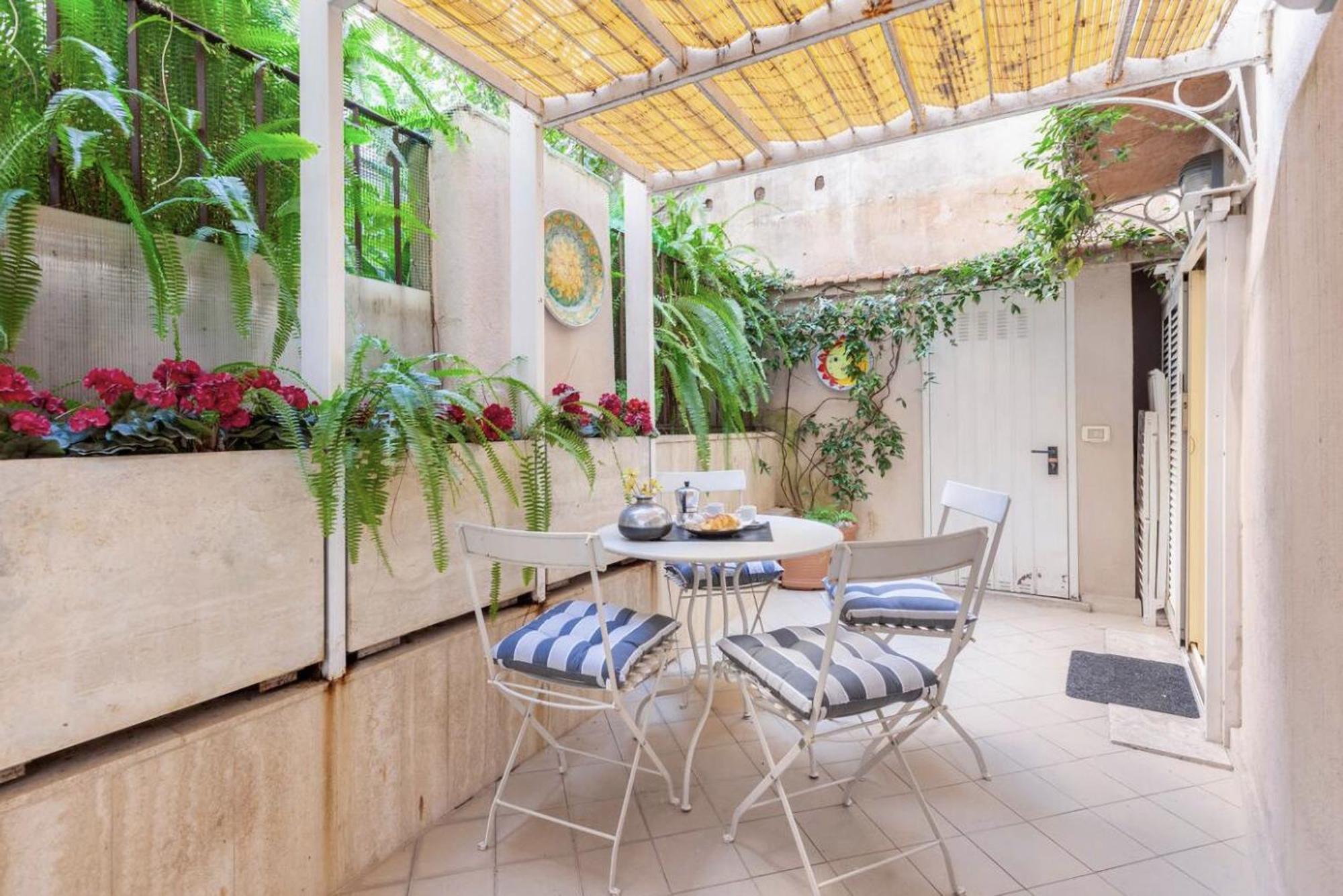 Campo Dei Fiori Modern Apartment With Terrace Rome Exterior photo