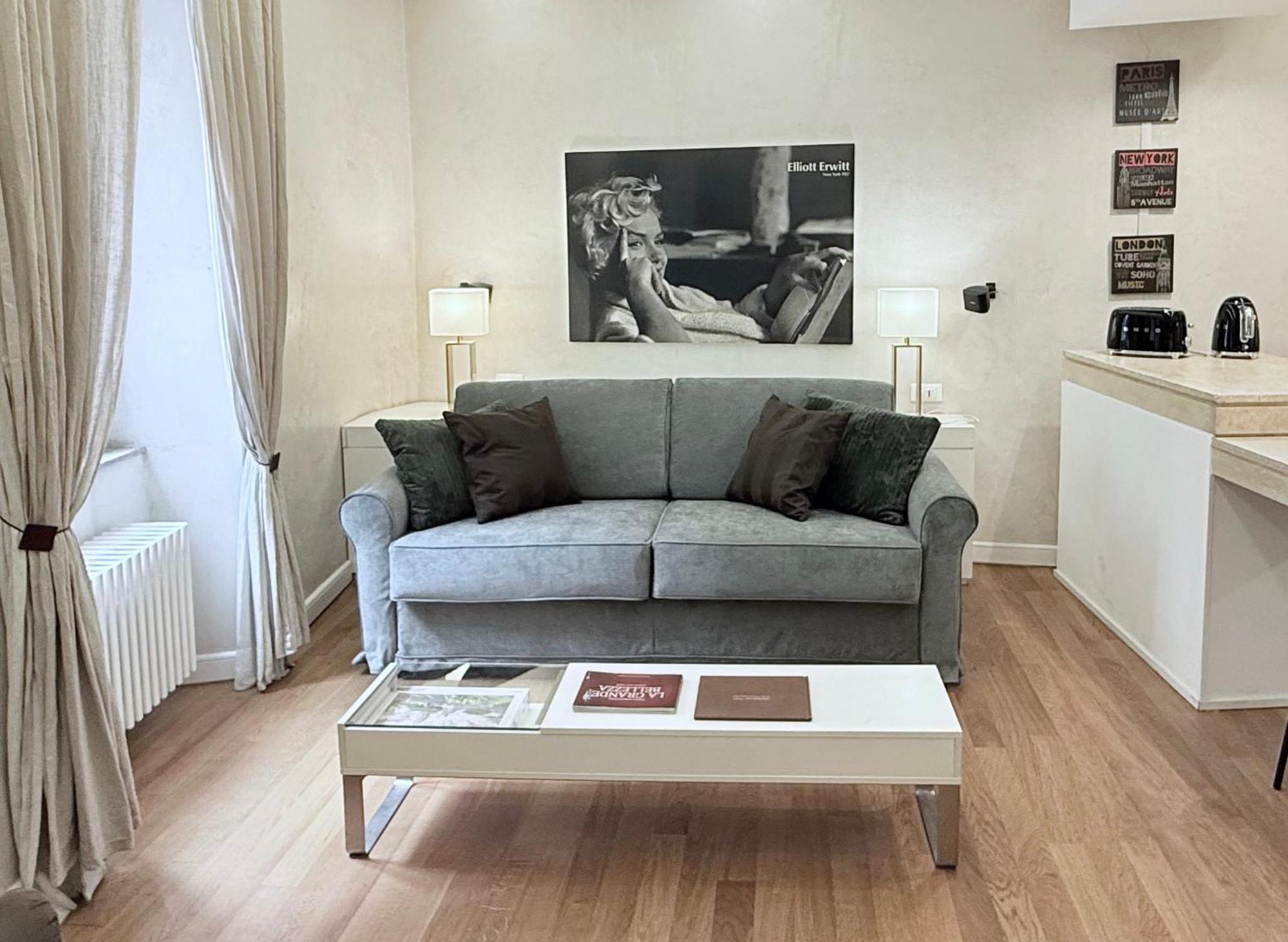 Campo Dei Fiori Modern Apartment With Terrace Rome Exterior photo